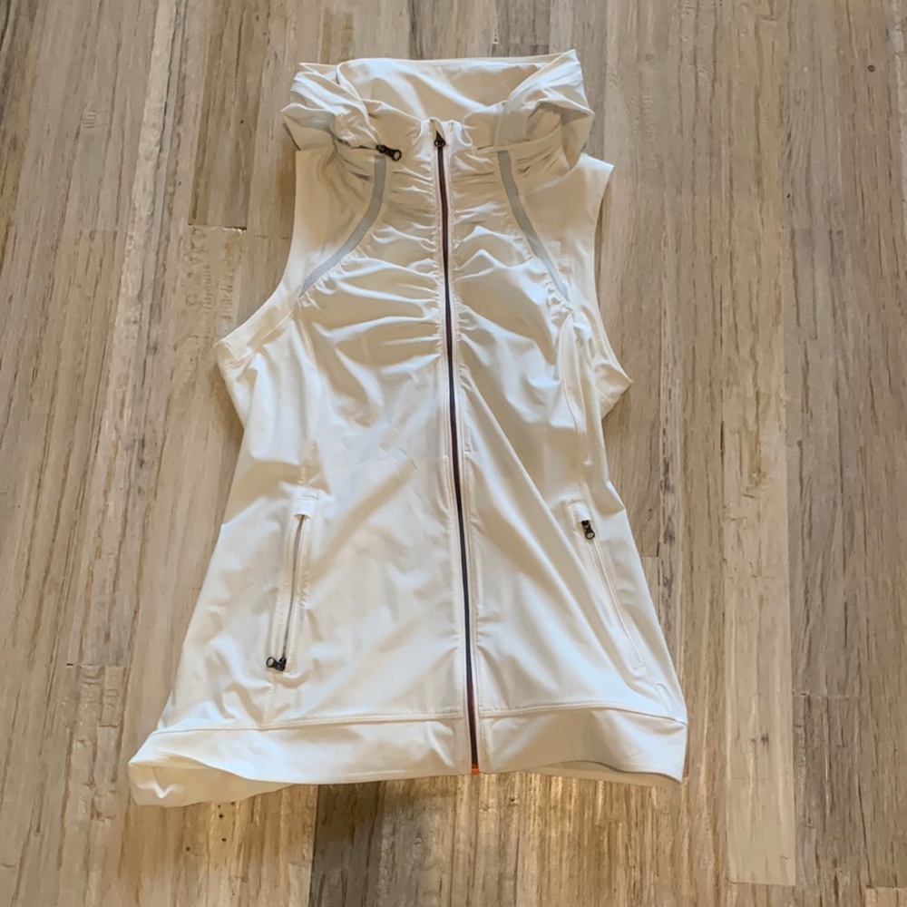 Lululemon women’s vest size 6